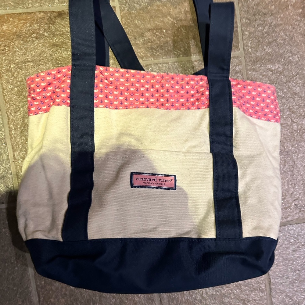 Vineyard Vines Zippered tote.